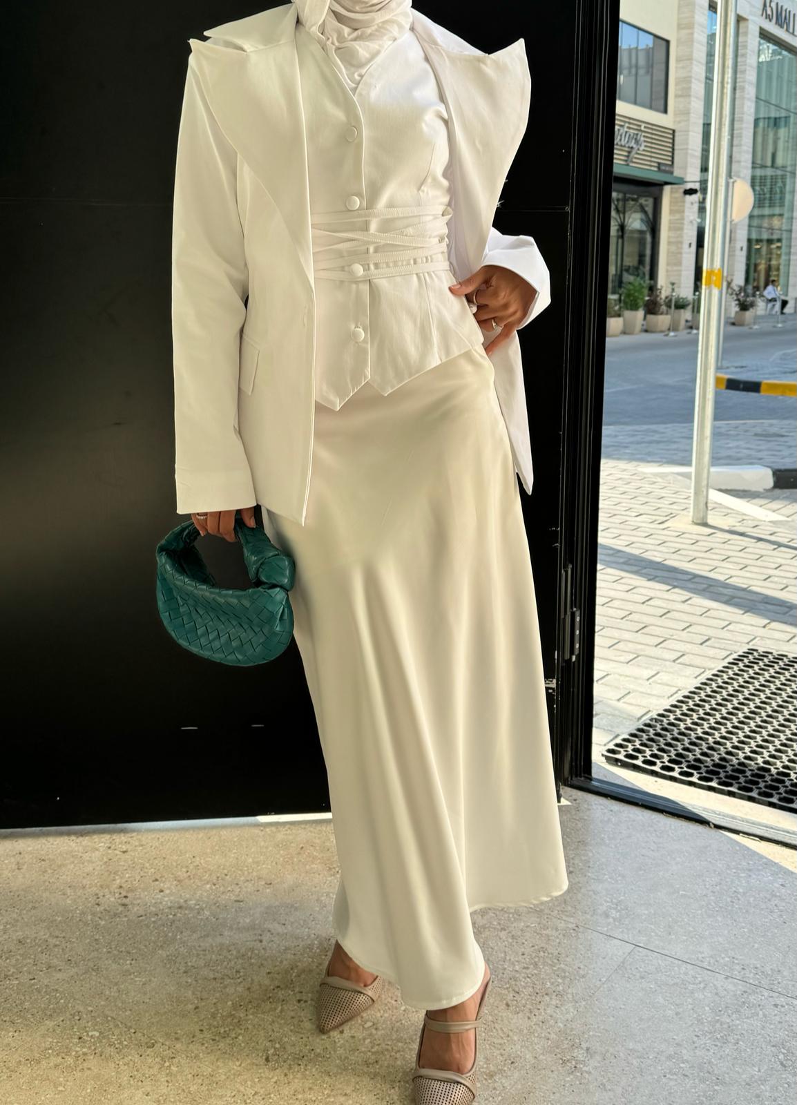 HANG N THERE ARIA SET WHITE مجموعة ملابس أريا