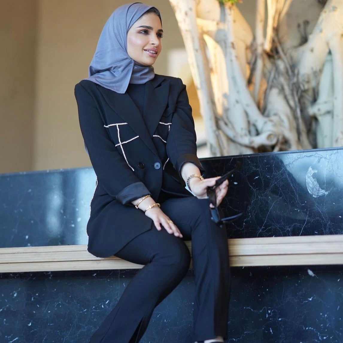 BELLA WOMEN BLACK RHINSTONE BLAZER سترة