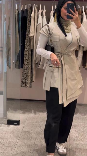 REEMSLINE LAYERED VEST جاكيت حفر طبقات