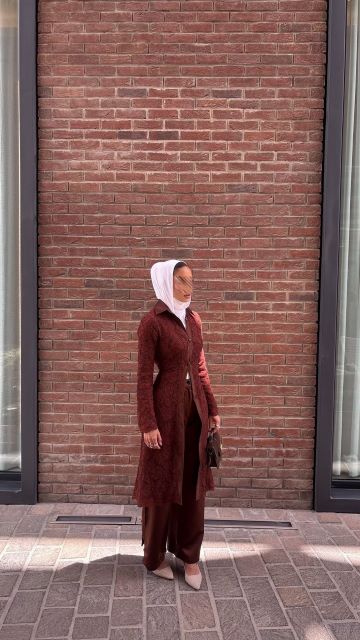 LACE بدلة دانتيل