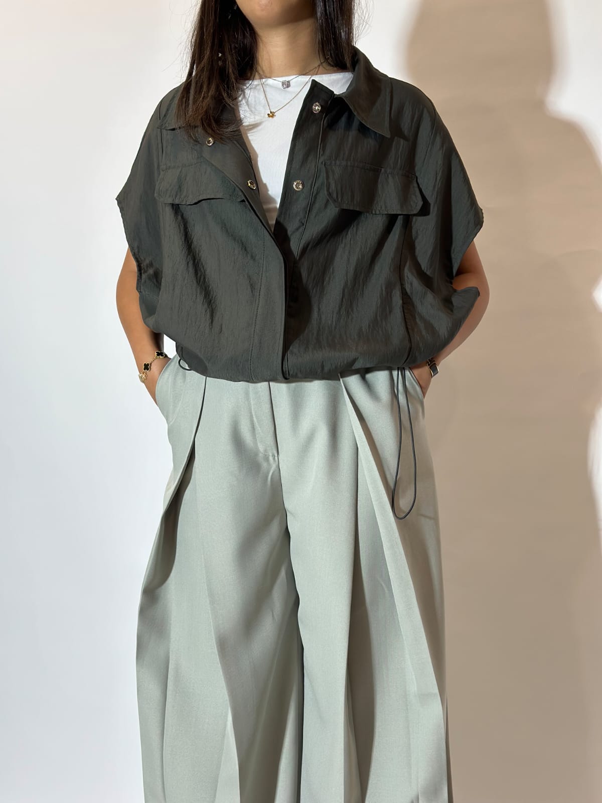 KUTS SLEEVELESS SET GREEN طقم بدون أكمام باللون الأخضر