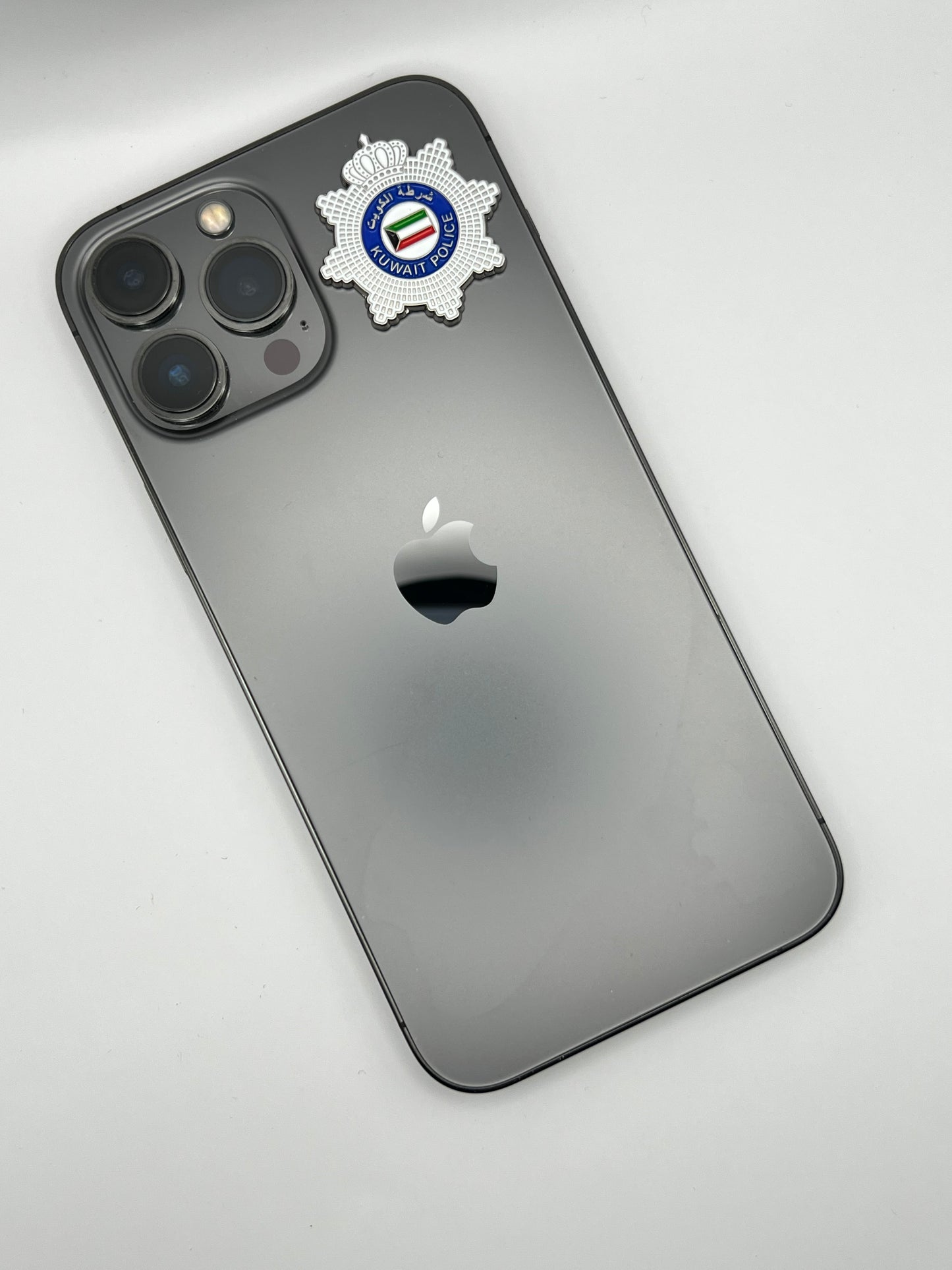 KUWAIT POLICE METAL PIN