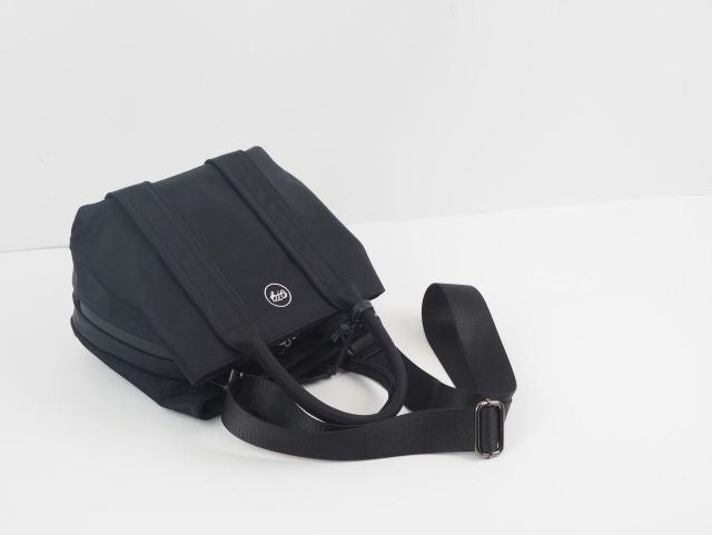 ON THE GO LUNCH BAG BLACK حقيبة الغداء