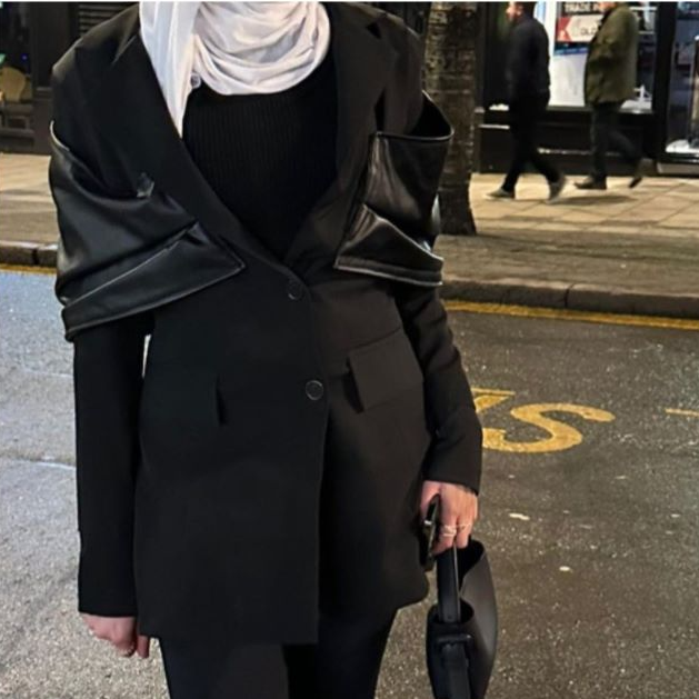 HANG N THERE LEATHER BLAZER سترة جلدية