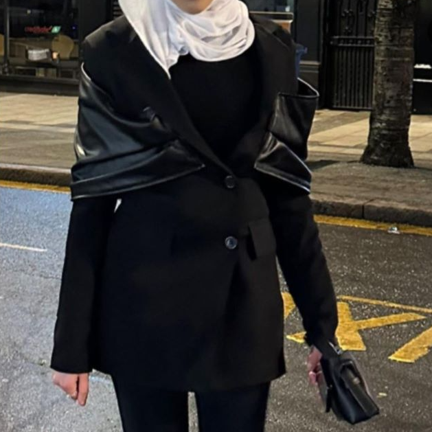 HANG N THERE LEATHER BLAZER سترة جلدية