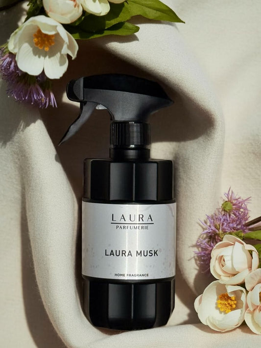LAURA MUSK