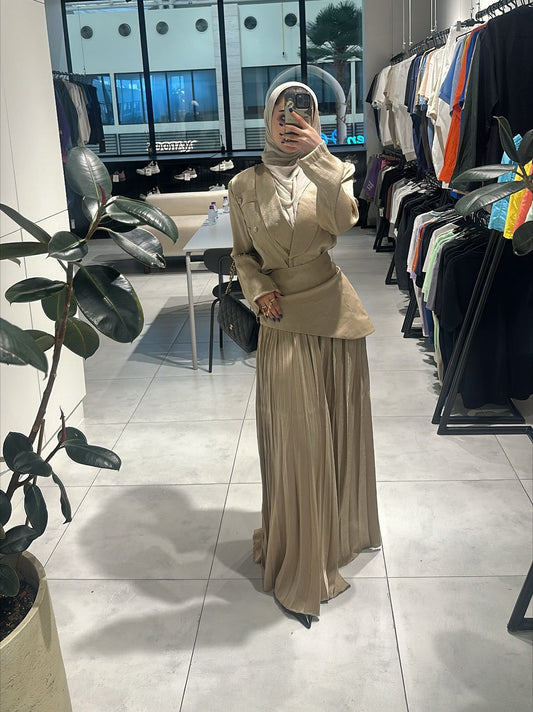 CLOTHEY BEIGE SKIRT SET