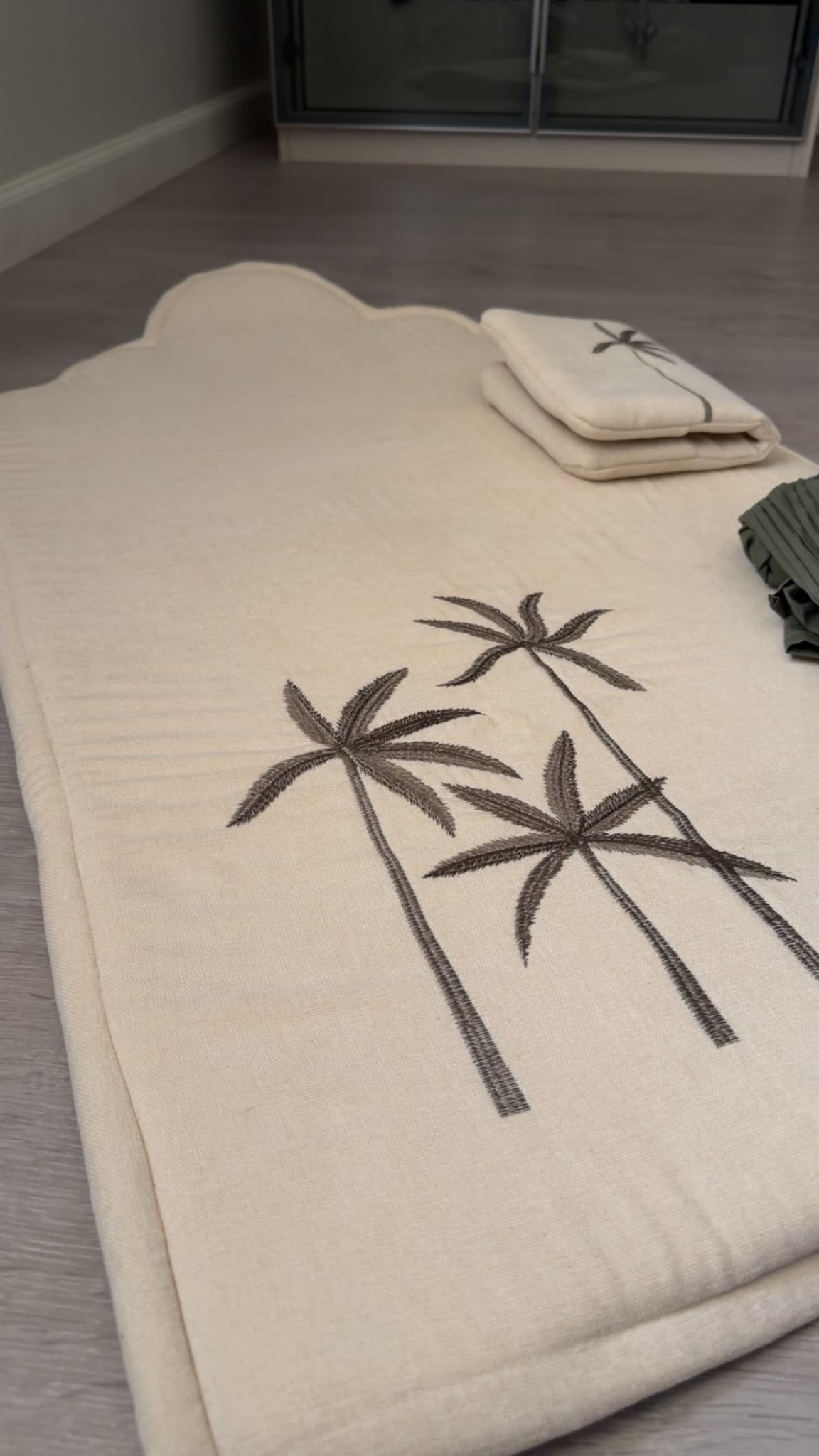 PALM SERENITY CARPET