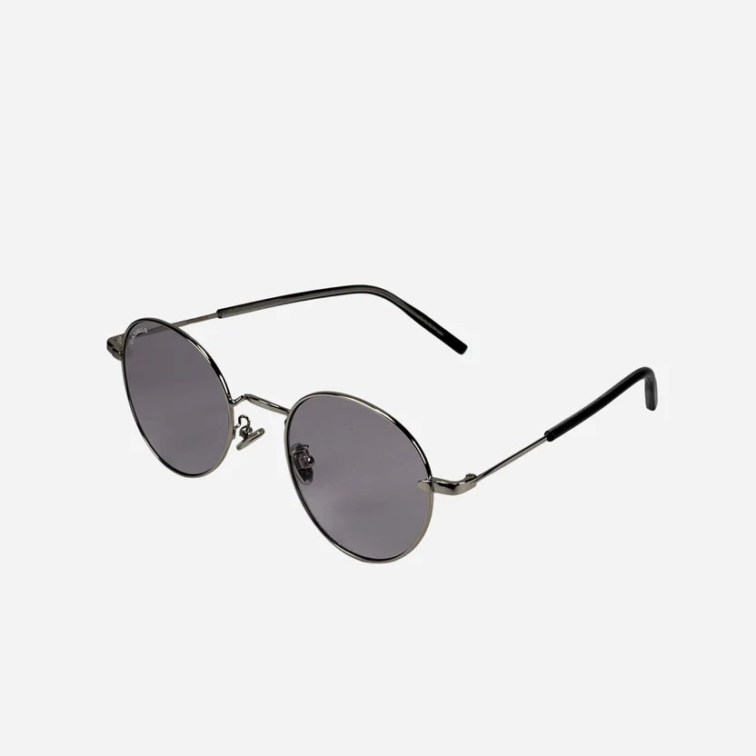 LEO SILVER النظارات