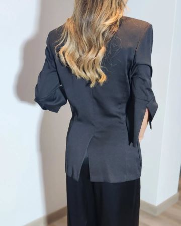 KUTS SHORTSLEEVE BLAZER WITH PANTS سترة بأكمام قصيرة